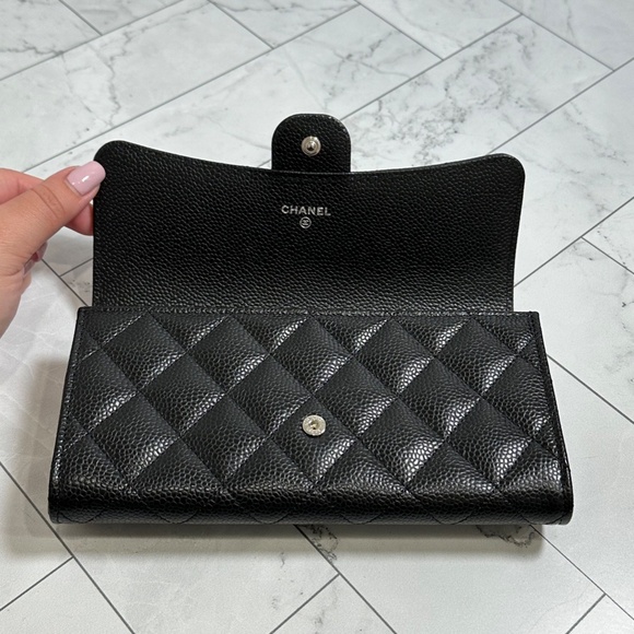 CHANEL Caviar Quilted Large Gusset Flap Wallet Black - Picture 4 of 15